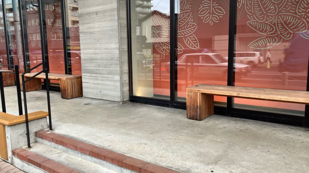 《火事場泥棒》取材中にテレビカメラが何者かに盗まれる《函館繁華街火災》警察が窃盗事件として捜査