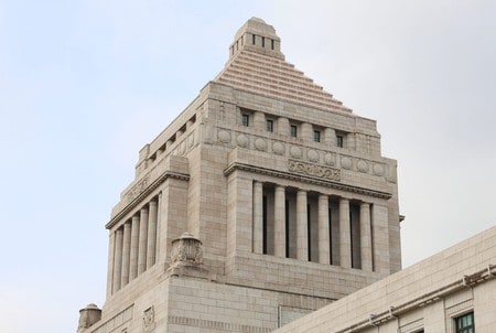 【政治】歳費引き上げ、与党見送り　世論の反発考慮