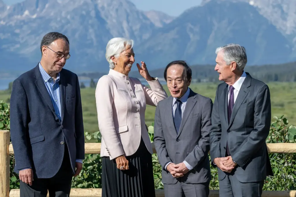 【日銀総裁】賃金に上昇圧力　人手不足で労働市場逼迫