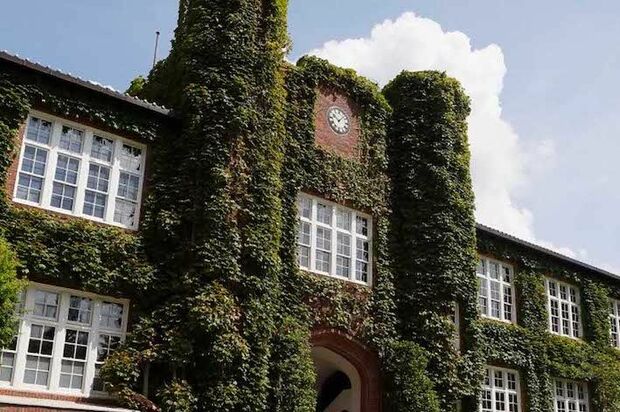 【喫煙】立教大学「恥ずかしくないかよく考えて」学生のマナー違反投稿が物議、大学が答えた削除の理由