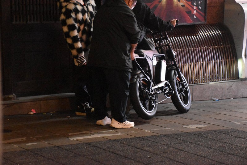 【大阪】モペット取り締まり　女性ライダー「これは自転車だ」　中国人経営者「最後まで責任を持つ」