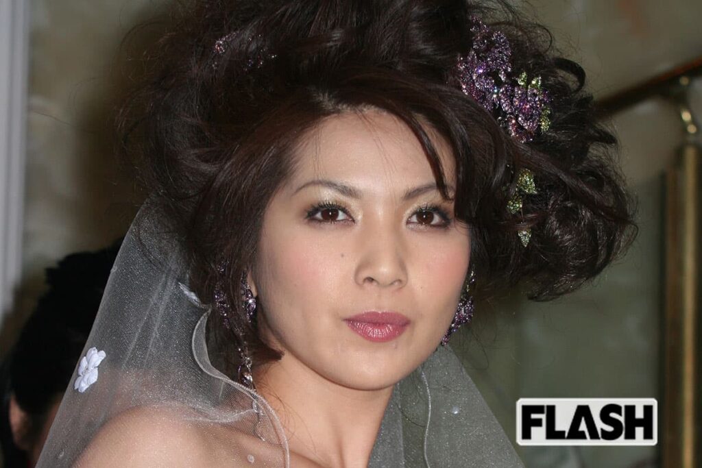 【芸能】飯島直子、小泉今日子と韓国で乾杯ツーショット披露！　“アラ還”女性のロールモデルがドラマ共演で築いた深い絆