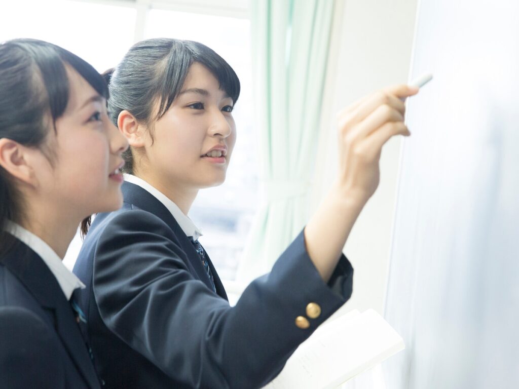 「女子は数学が苦手」「トップ層は男子」という“常識”に根拠なし？ 国際的学力調査が示す事実