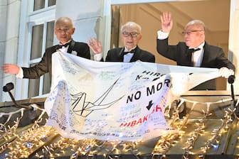 【産経新聞】 被団協、核兵器保有発言に「被爆者を無視」と抗議　きのこ雲ランプ投稿には「対応しない」