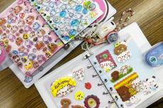 【流行】クリスマスで加熱、シール争奪戦→店員「マジで疲れました」　怒鳴り、奪い取る大人たち「子どものための売り場なのに」