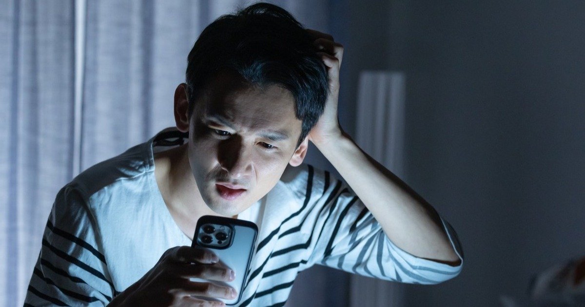 深夜に仕事のメールを送るのはマナー違反！上司にどう言えば“罪深さ”を自覚してもらえる？　(クイズ制作／石原壮一郎氏)