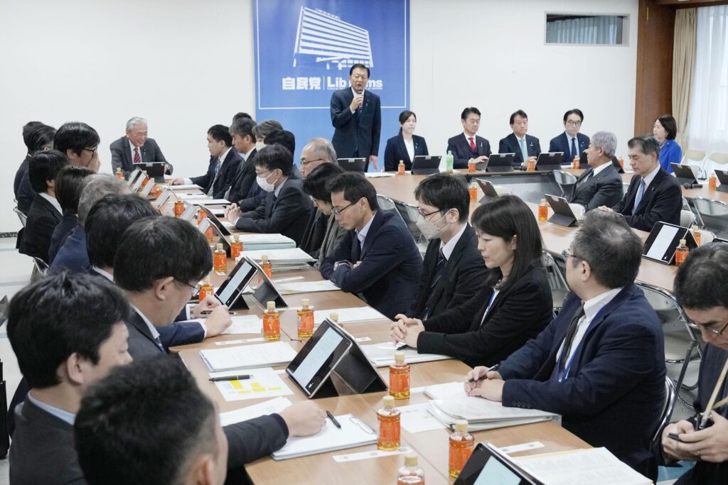 日本語習得へ自治体支援を　自民、外国人政策で提言案