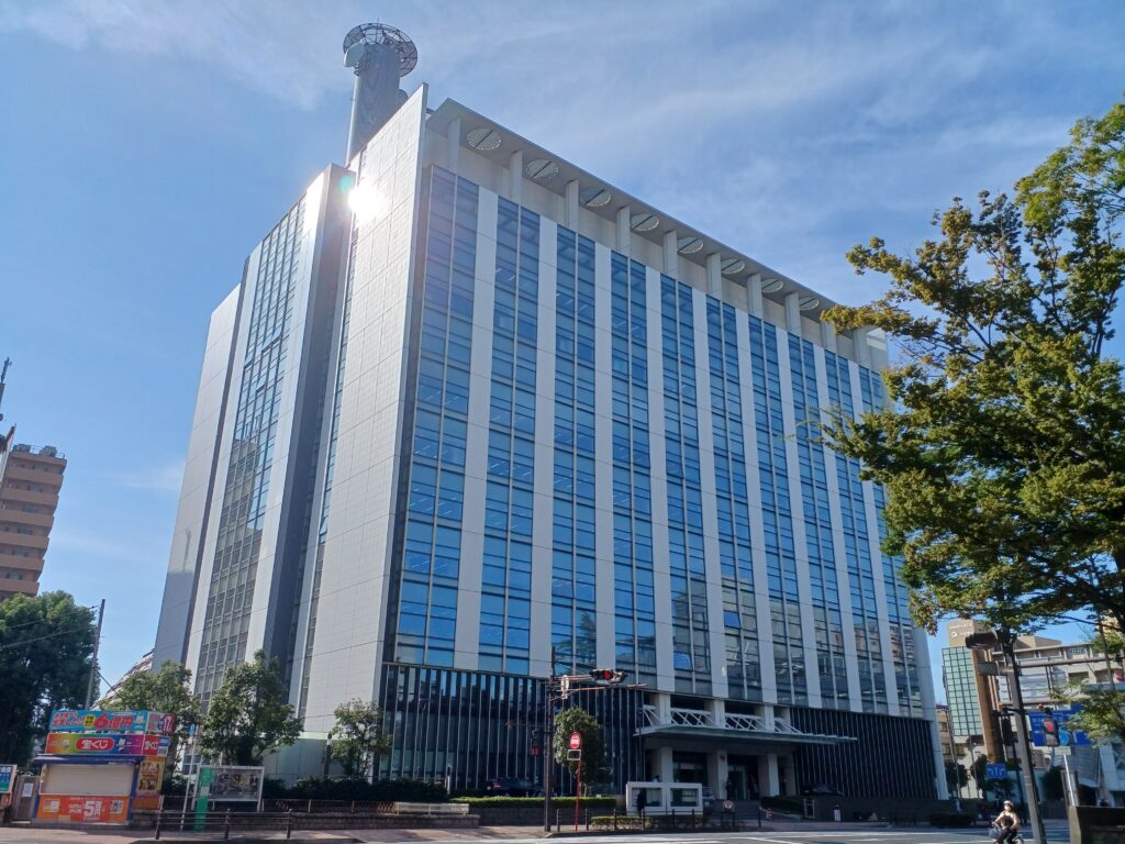 【酒】千葉県職員が飲酒運転で逮捕　田んぼに車突っ込み、そのまま寝込む　容疑を否認