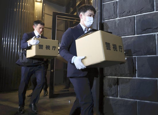 【赤坂サウナ死亡】ひしゃくでドアをこじ開けようとした跡か…警視庁が業務上過失致死容疑で捜索