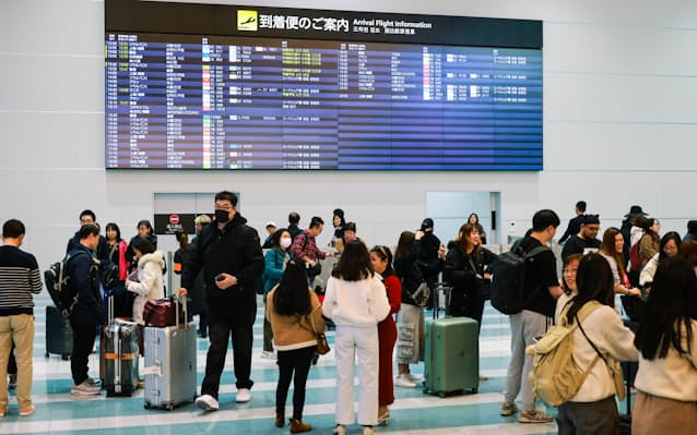 中国人向け観光ビザ緩和、日中関係悪化で早期実施困難に