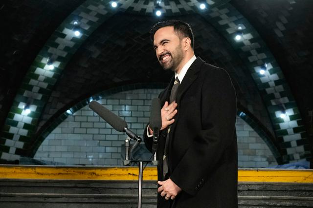 ニューヨークでゾーラン・マムダニ新市長が就任　「廃駅」で式典