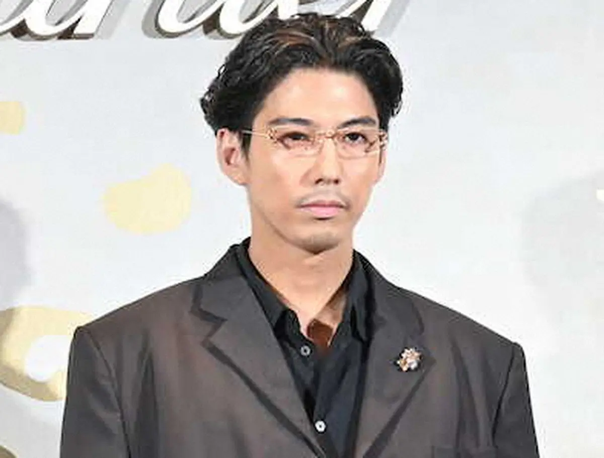 賀来賢人「紅白の司会を目指して…」  新年の誓いに大反響「どうやったら司会なれますか？」