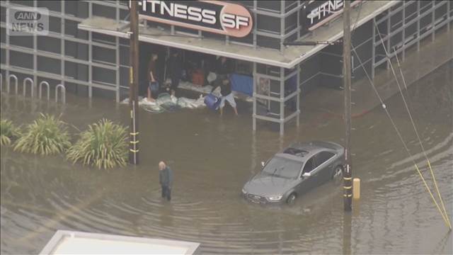 米・サンフランシスコで洪水　嵐が高潮「キングタイド」と重なり被害拡大の恐れ