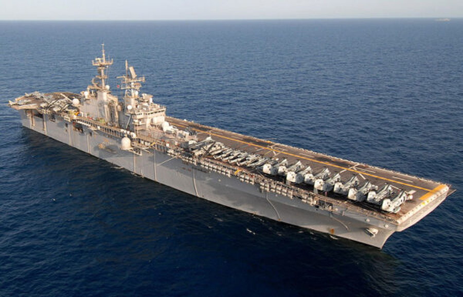 【イオー・ジマ】  「日本の地名がついた巨大軍艦」でベネズエラ大統領を移送か ホワイトハウスが写真を公開 軍事作戦で拘束