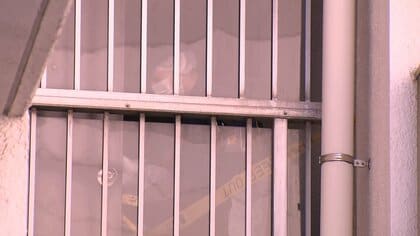 【東京】住宅内で血だらけの男性遺体発見…住民の知人訪問も応答無くテレビの音だけ　大田区