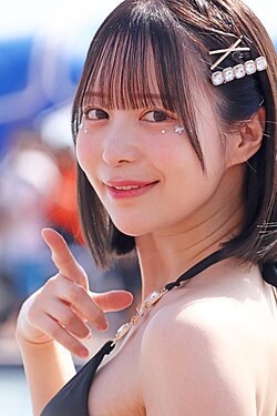 女「年収800万ごときで調子乗るな、こっちは2～3000万の男と顔を合わせしてきたっての」