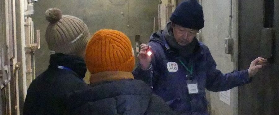 冬眠中クマ観察ツアー 満席相次ぐ