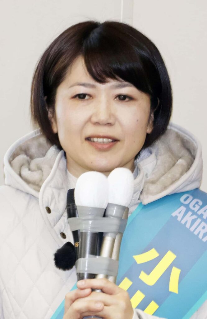 前橋市長に小川晶氏再選　ラブホ問題逆風はねのけ、自民系支援新人との「弁護士対決」制す