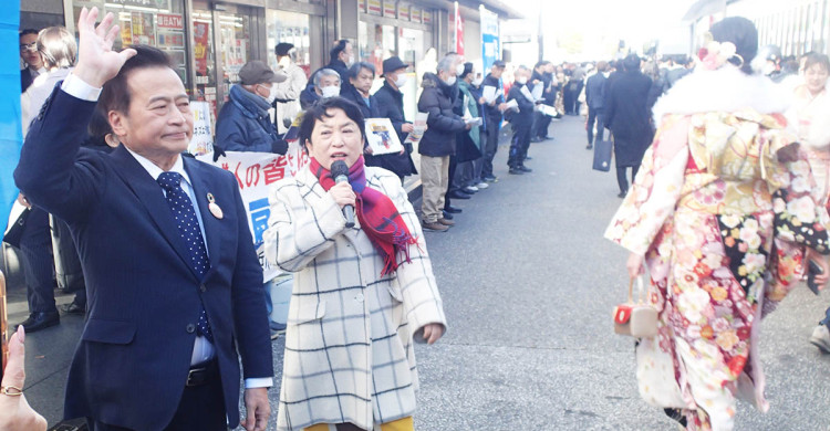 衆院議員不在の社民、比例票発掘へ　福島党首、「成人の日」に横浜で訴え