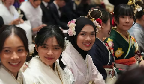 東京都新宿区の新成人、半数が外国人