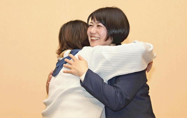 前橋市長選に再選した小川氏、日を追うごとに増えた聴衆…ホテル問題を知名度向上につなげることに成功