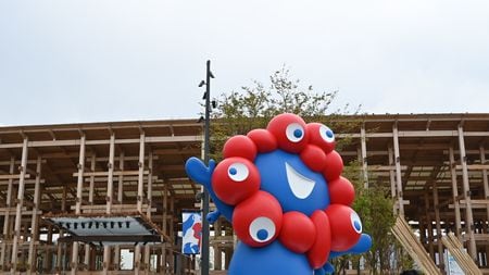 結局､関西人だけが｢リング｣と｢ミャクミャク｣に熱狂していた…世界で｢万博は太陽の塔まで｣と見られているワケ