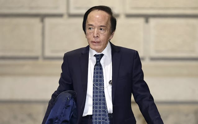 日銀総裁、利上げ継続を強調　「息の長い成長に寄与」