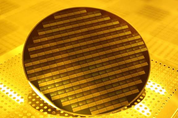 【中国経済新聞】日本は実質的に中国へフォトレジスト輸出を停止した模様