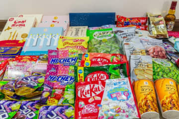 【平成ブーム】「シール帳」の次は「お菓子帳」が小学生の間で一大ブーム、親世代も巻き込む「平成文化商法」