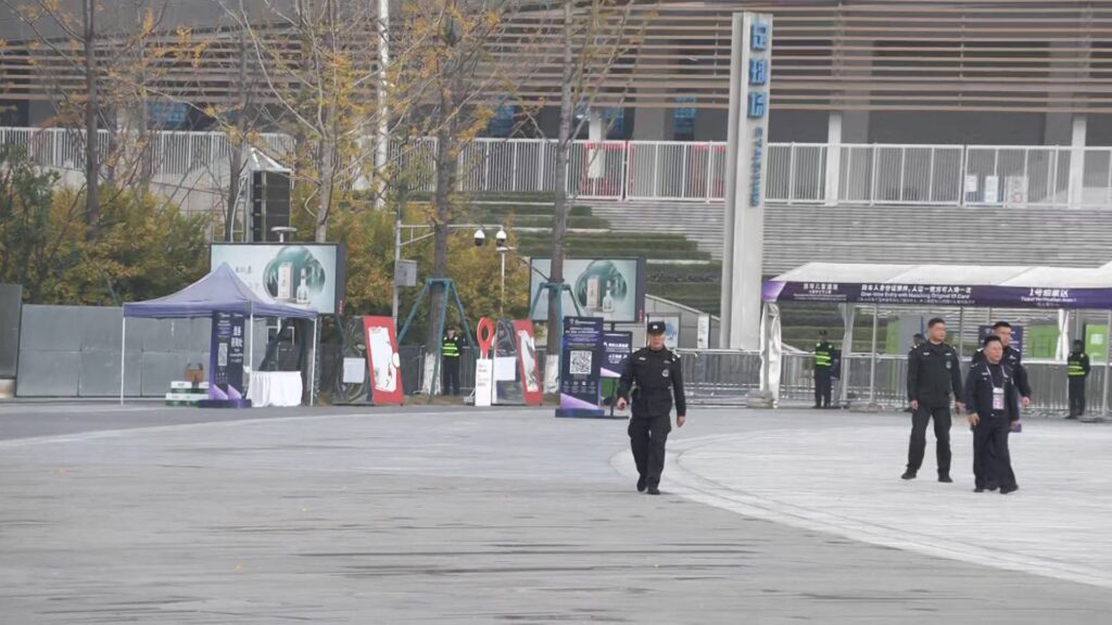 【中国】地元当局が日中対決で中国側サポーターに「過激な行動やめて」呼びかけ　中国・四川省でサッカーACLE「広島-成都蓉城」戦