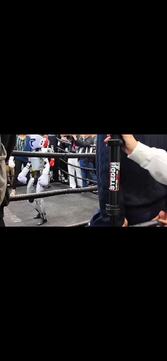 【中国で“AI革命”と絶賛された宇樹ロボット】実態は自律でも知能でもなく、人間のラジコン操作だった