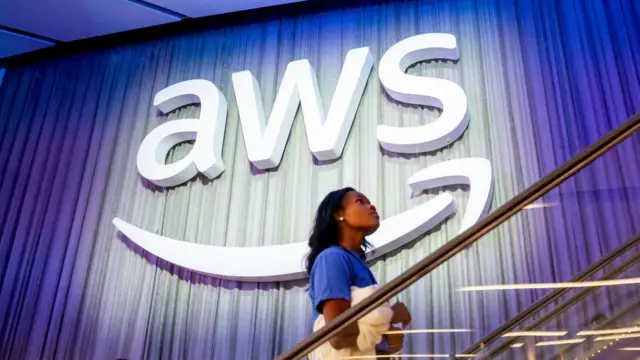 【AWS】アマゾンのクラウドサービス、大規模障害から「復旧」　SNSや銀行アプリなどに影響