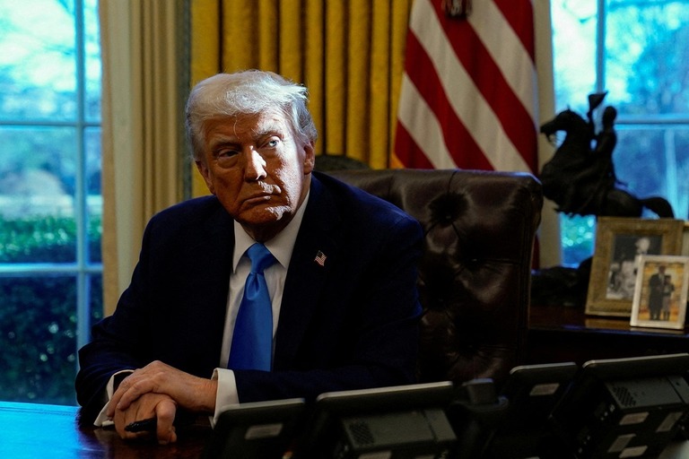 【CNN世論調査】米国民の過半数、トランプ氏の優先順位は「誤っている」