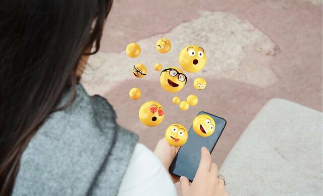 【Emoji】絵文字はもう時代遅れなのか？　メッセージに絵文字“ほぼナシ”中高生のコミュニケーション事情とは