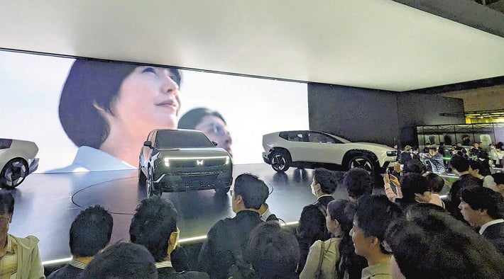 低迷するEVの戦略見直し相次ぐ、米国市場での販売も見通せず…当面はHVに注力の構え