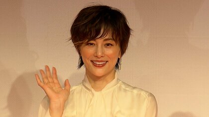 【独自】米倉涼子さん麻薬取締法違反容疑で書類送検…関係先から違法薬物押収されアルゼンチン男性と共に関与の疑い　麻薬取締部｜FNN