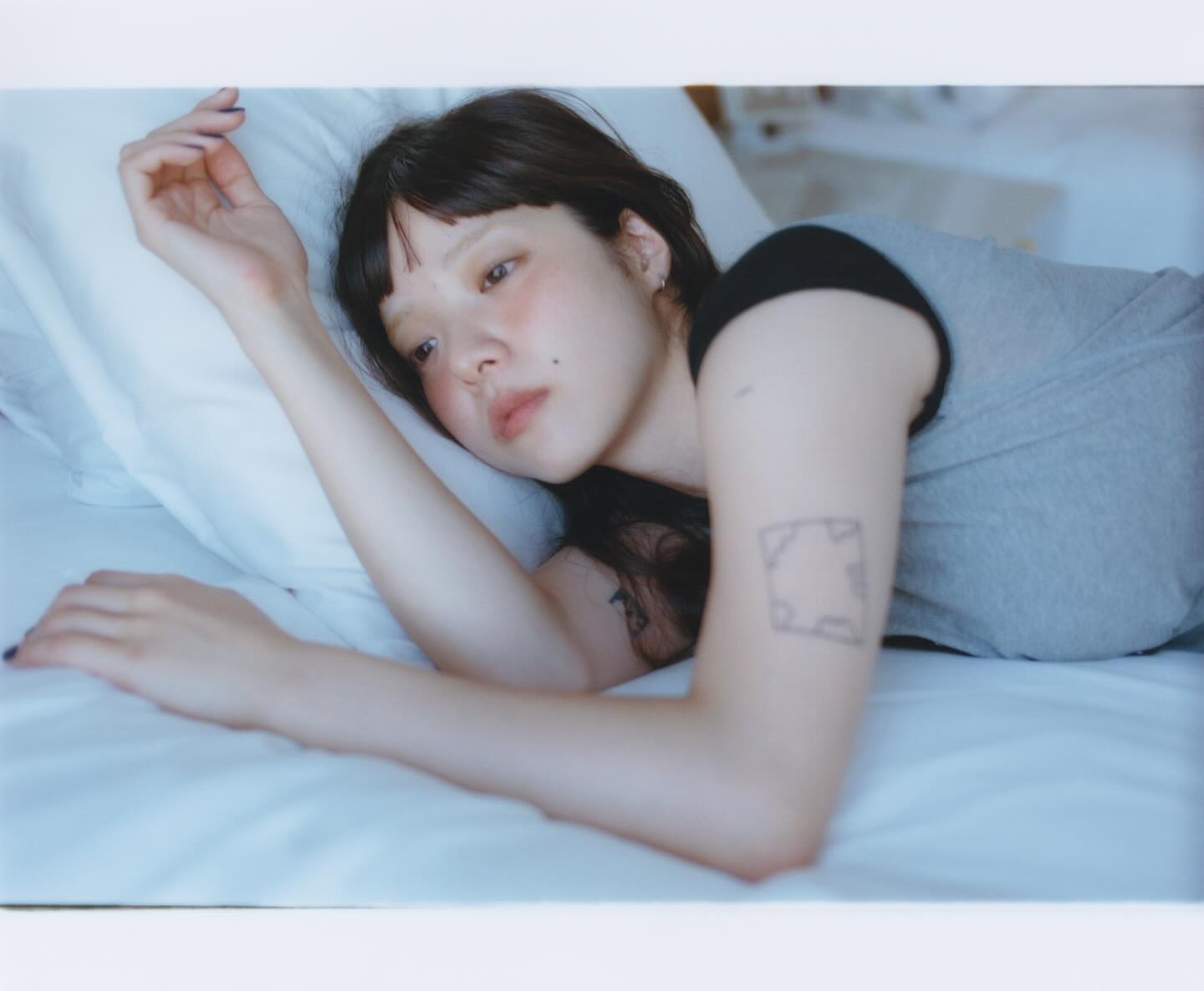 歌手あいみょん、色白の肌にしっかり写ったタトゥーに賛否「入れてほしくなかった」「かわいい威圧感ない」「何が嫌なんだ?」