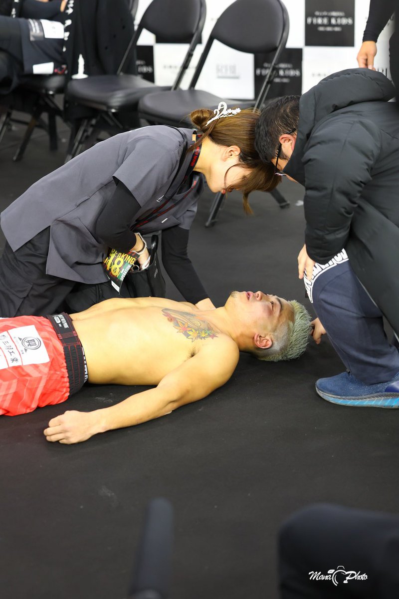 BreakingDown　前日会見で対戦予定選手から不意打ちビンタ→後頭部強打で失神した選手、くも膜下出血と報告「脳内に出血が発見され…」