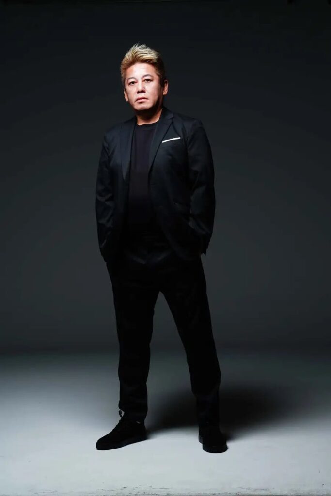 ホリエモンのスーツ姿に「ほぼ石破」→本人が反応　「ほれ。」とモデルショット公開で反響