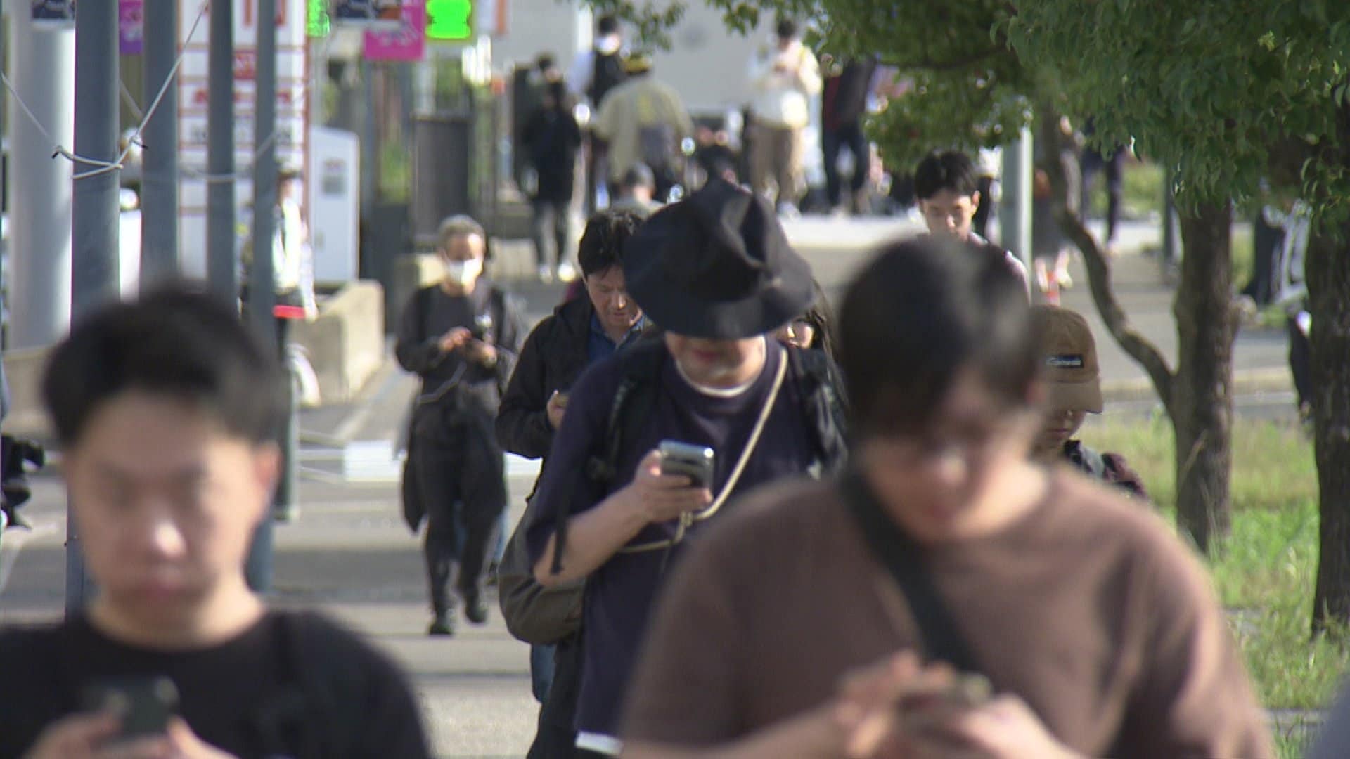 ポケモンGOで街中に人が溢れて密