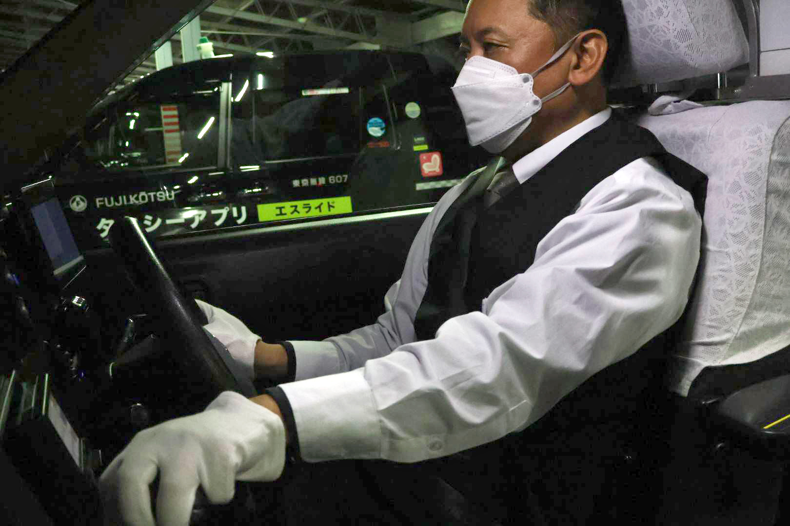 タクシー運転手、自動車整備士も「ブルーカラービリオネア」日本でも兆し　AIで代替不可