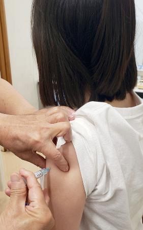 接種で子宮頸がん予防効果　HPVワクチン、80％減