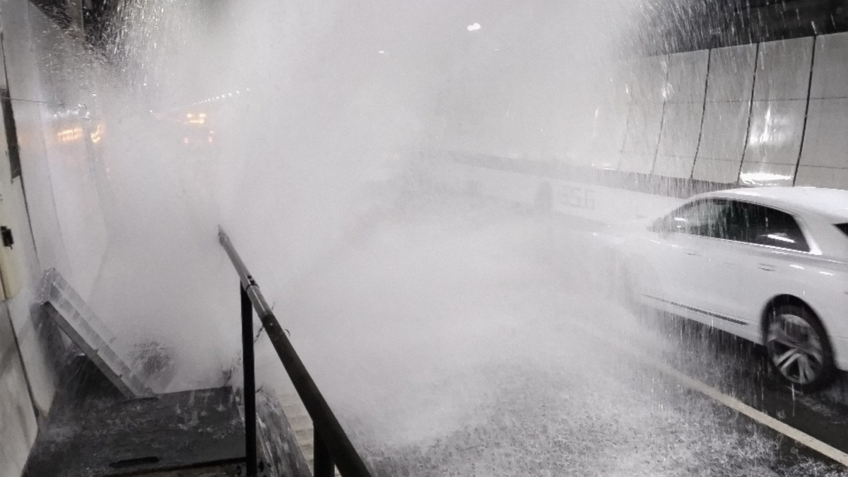 【山梨】中央道・笹子トンネル内で大量の水が噴出 上り線の勝沼IC～大月JCTで一時通行止め