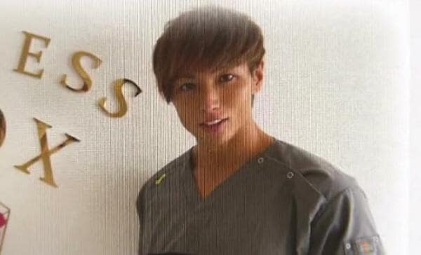 【悲報】お前らの想像の3倍イケメンが性犯罪で逮捕