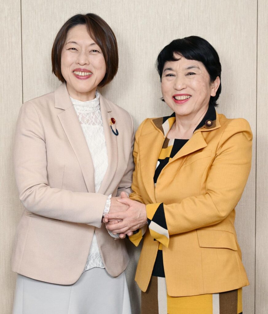 【田村共産党委員長、福島社民党党首が対談】高市政権の戦争準備に立ち向かう・・・福島党首 「ヒトラーは街頭で、あなたの生活が苦しいのはユダヤ人のせいだと演説しました。仮想敵国をつくるのが一つの手法です」