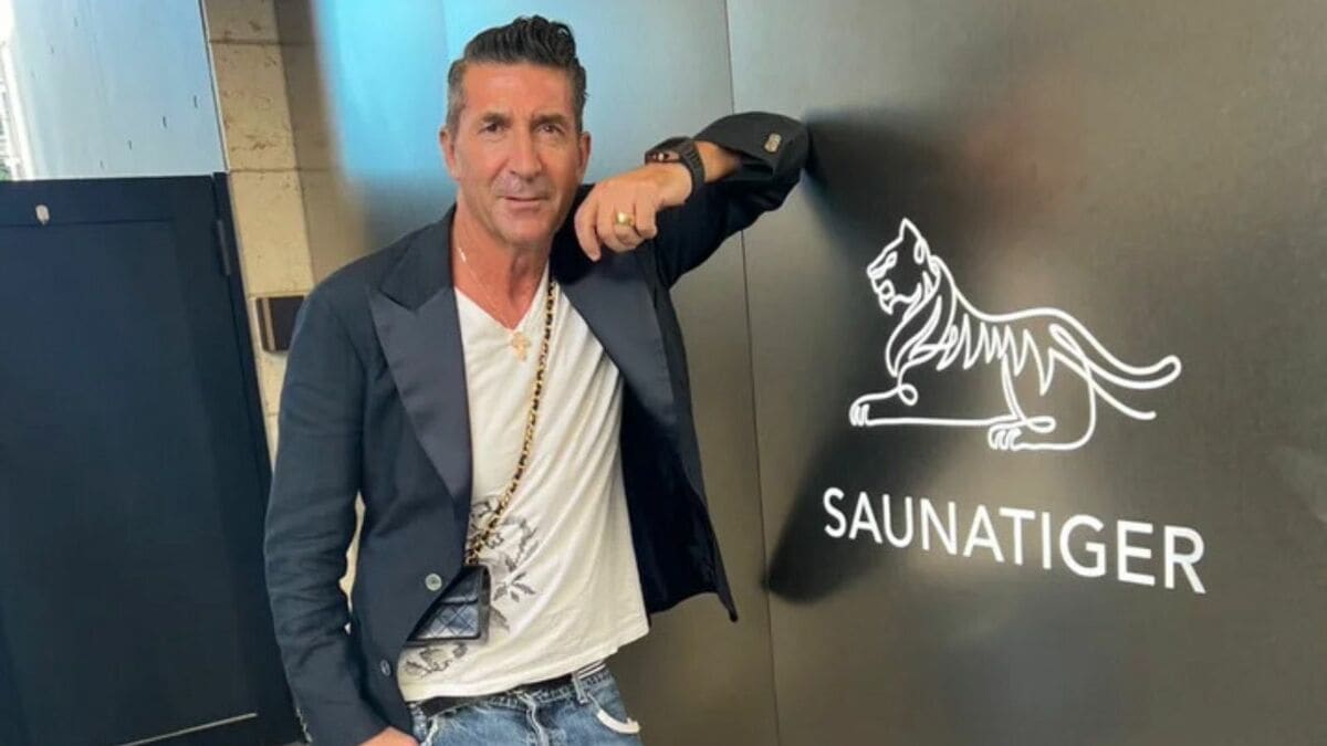 ｢監修が嘘ってこと？｣ 高級サウナでの死亡事故《監修のジローラモ氏》が｢無関係｣とは言い切れないワケ