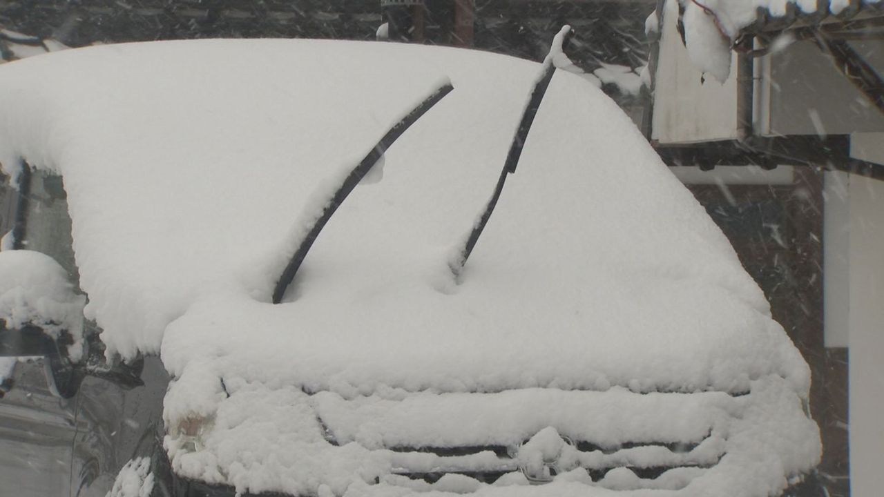 大雪時　ワイパー立てる?　JAF回答