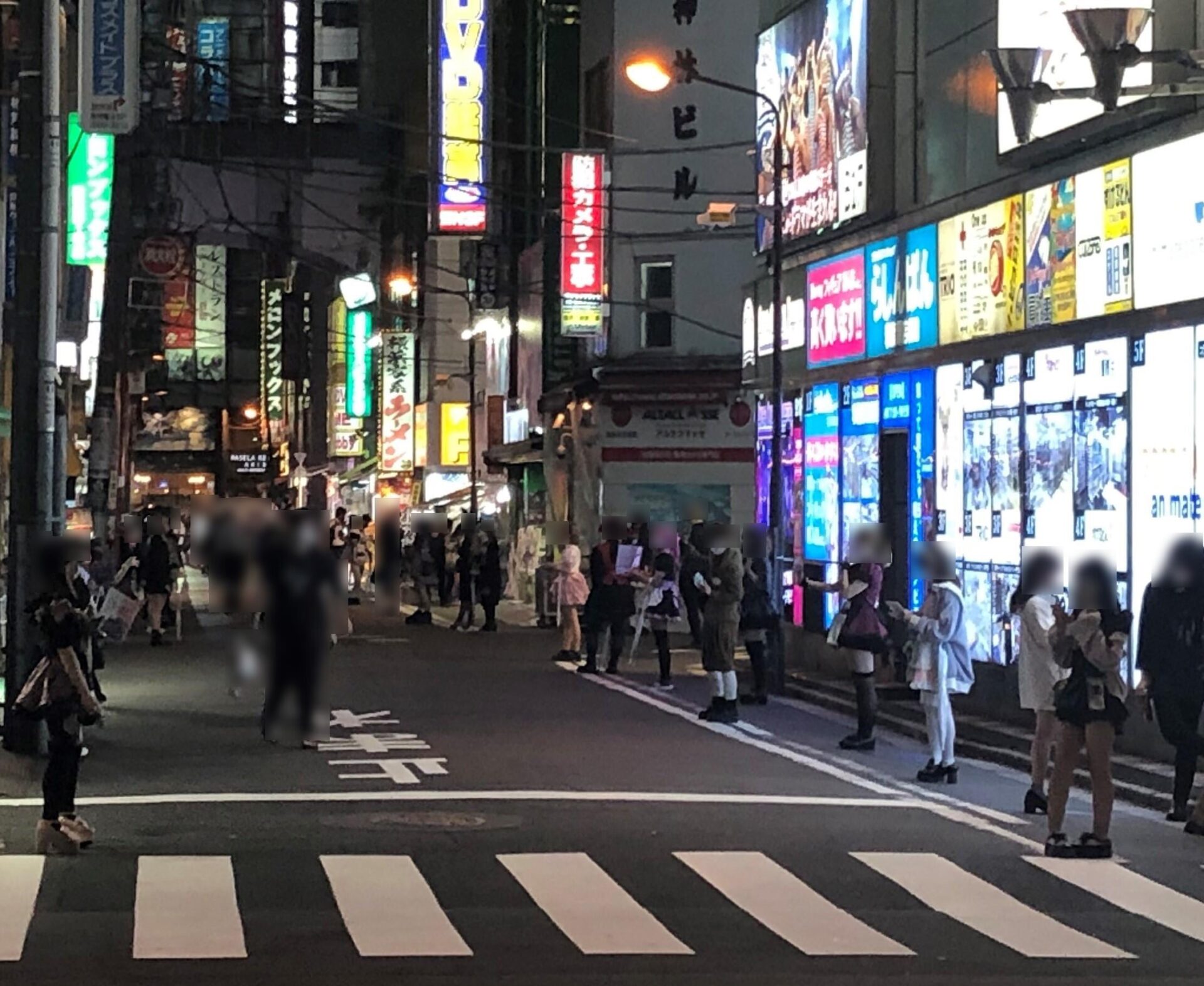 【画像】夜の秋葉原、天国だったｗ