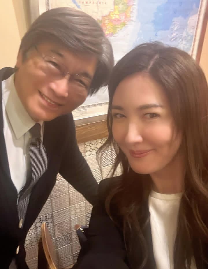 【芸能】司法試験合格の山本モナ 49歳　現在の姿に衝撃「かっこよすぎ」「ますます美しく」  第3子出産から5年