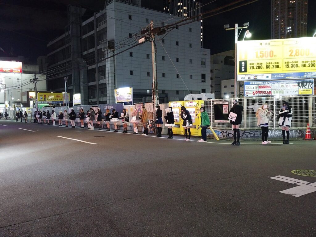 【画像】外国人「日本の立ちんぼガールやばすぎるｗｗ